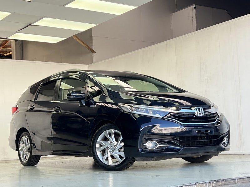 2017 Honda Fit SHUTTLE HYBRID Z