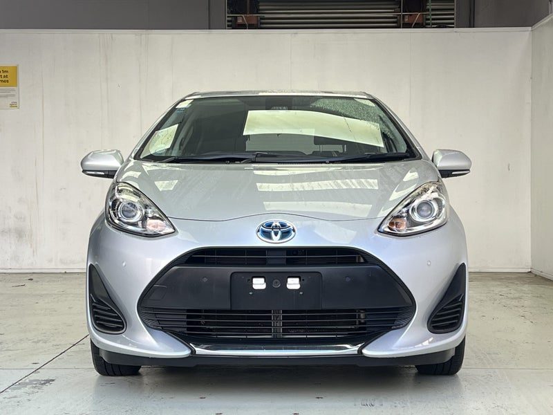 2021 Toyota Aqua S HYBRID, photo 2