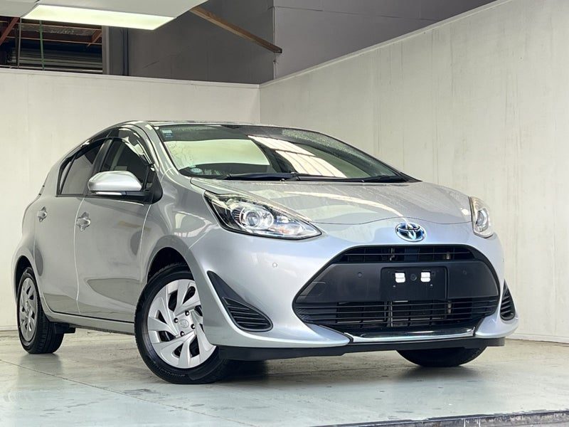 2021 Toyota Aqua S HYBRID, photo 3