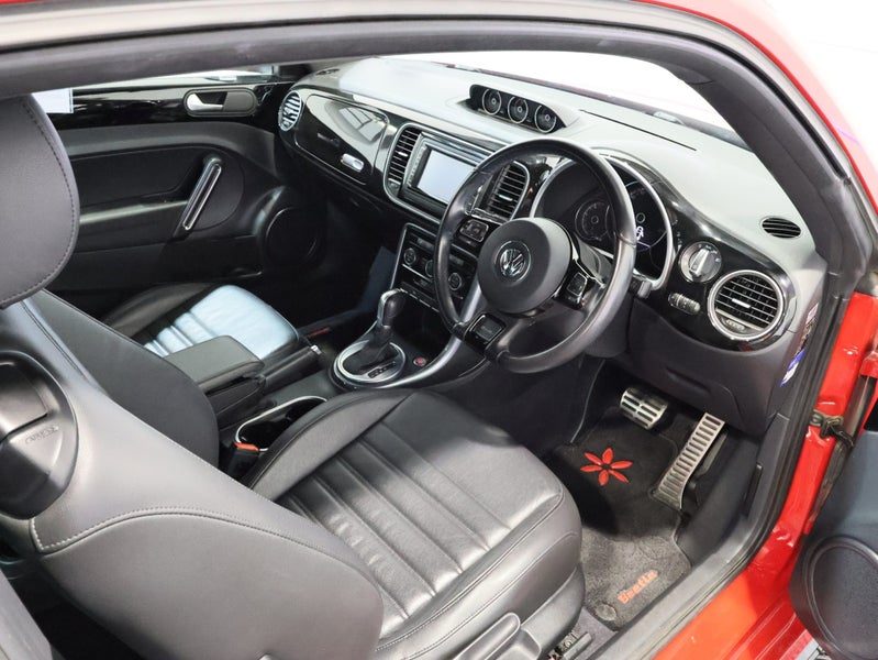 2017 Volkswagen Beetle R LINE 2.0 - LEATHER, photo 3