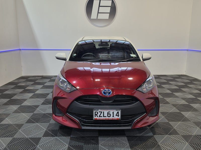2021 Toyota Yaris HYBRID G TWO TONE, photo 2