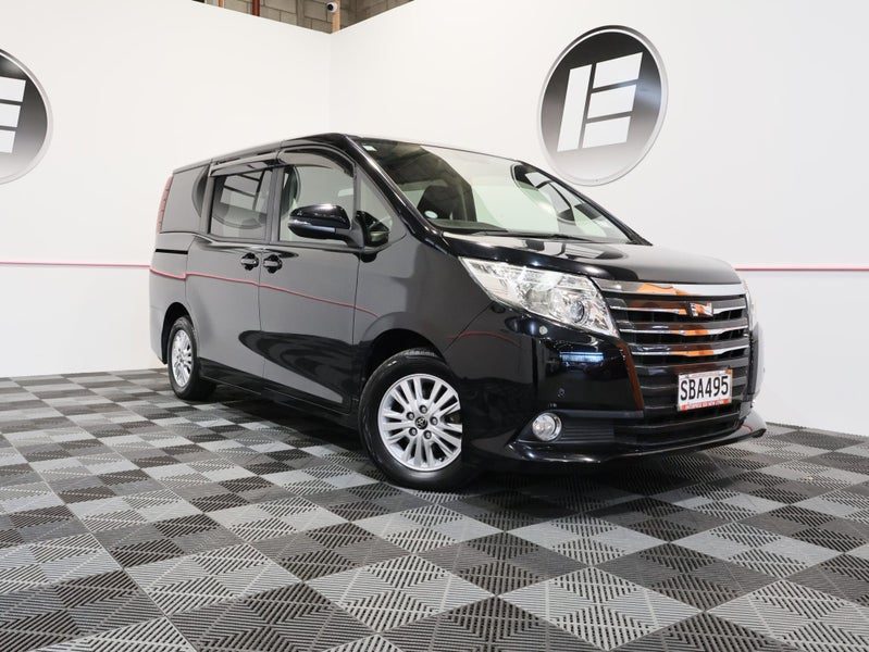 2015 Toyota Noah G 7 SEATER LOW 85,000 KM``S