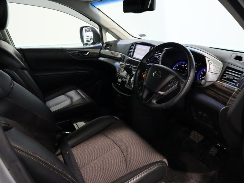 2015 Nissan Elgrand S 7 STR HIGHWAY STAR, photo 3