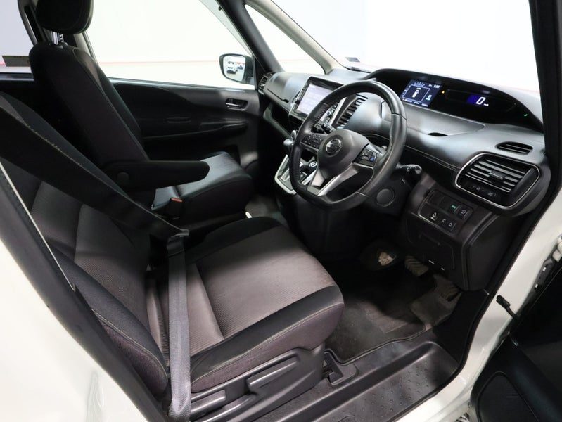 2017 Nissan Serena HYBRID HIGHWAY STAR, photo 3