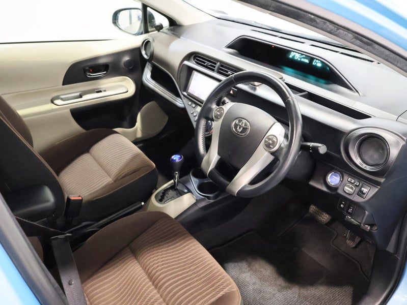 2012 Toyota Aqua G HYBRID FUEL SAVER, photo 3