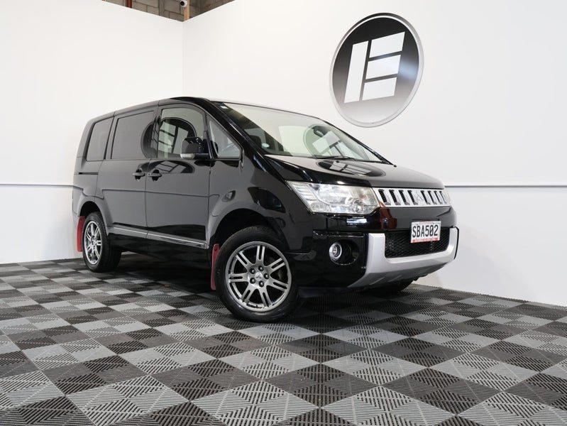 2014 Mitsubishi Delica D5 AWD POWER PACK