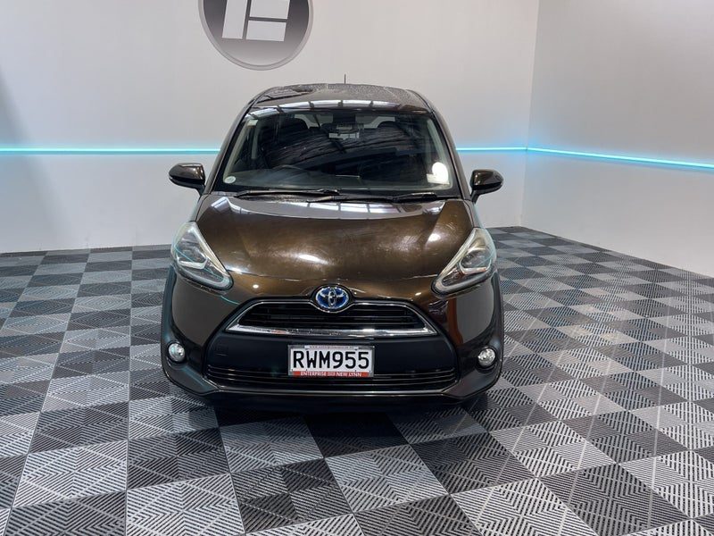 2017 Toyota Sienta G HYBRID 7 SEATER, photo 2