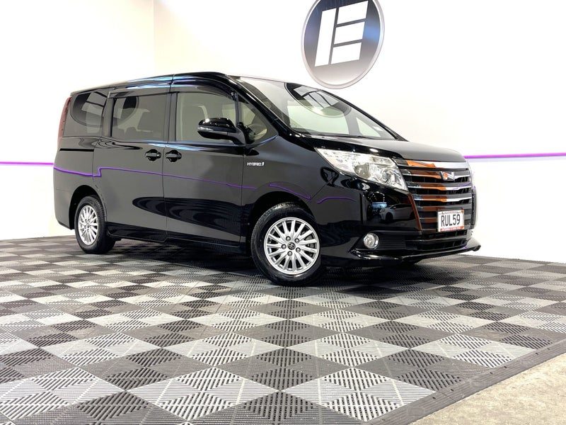 2014 Toyota Noah X HYBRID 7 SEATER