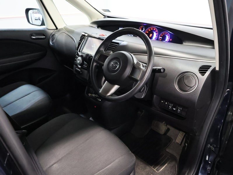 2015 Mazda Biante 20E 8 SEATER, photo 3