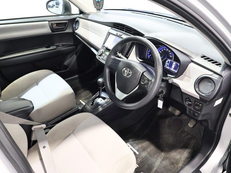 2013 Toyota Corolla HYBRID AXIO, photo 3