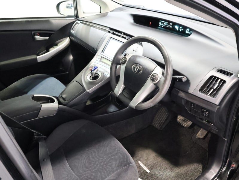 2014 Toyota Prius S HYBRID PUSH START BUTTON, photo 3