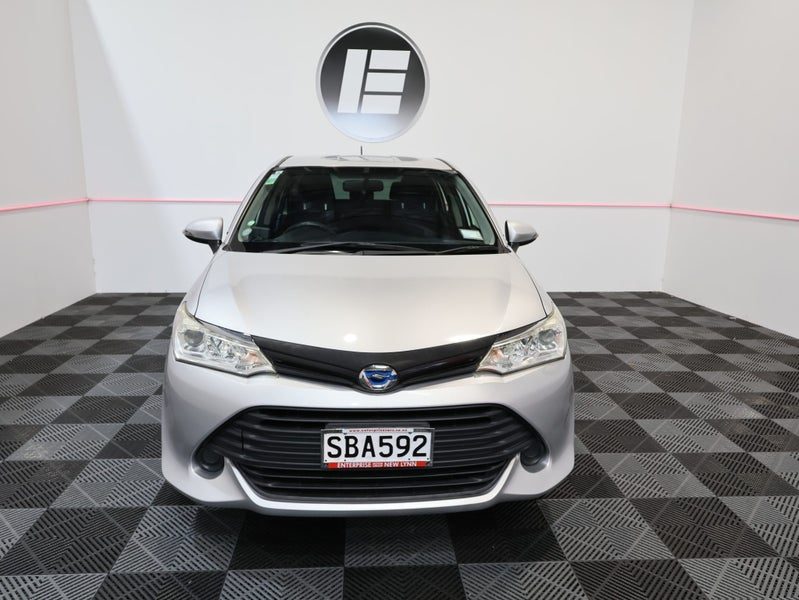 2015 Toyota Corolla FIELDER HYBRID, photo 2