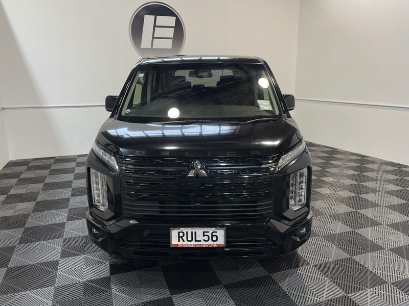 2020 Mitsubishi Delica D5 8 STR ALL BLACKS EDITION, photo 2