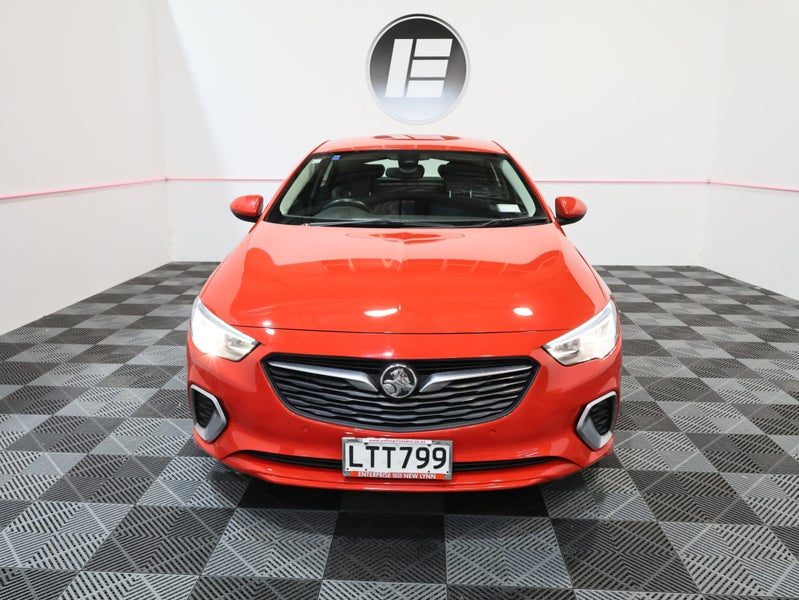 2018 Holden Commodore RS FAMILY SEDAN, photo 2