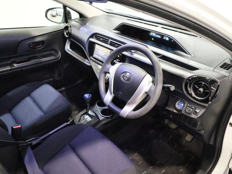 2015 Toyota Aqua S HYBRID GOOD LOOK, photo 3