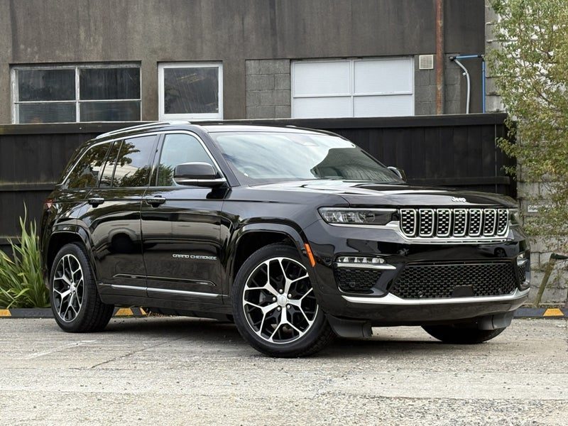 2026 Jeep Grand Cherokee Summit PHEV, main photo