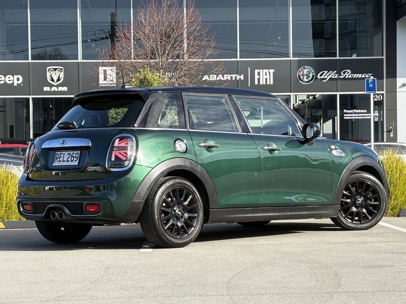 2015 MINI Cooper S 2.0L Turbo, photo 3