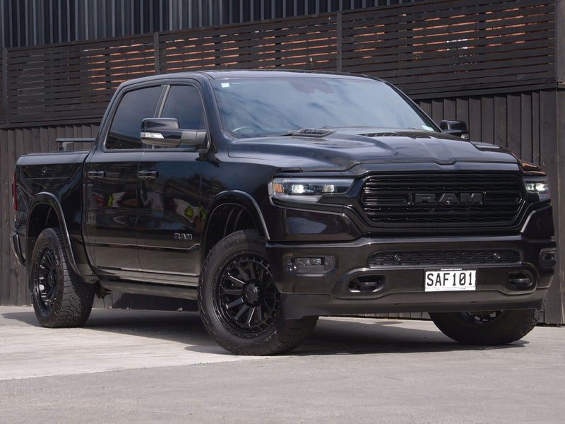 2023 Ram 1500 Limited Night Edition RB 5.7
