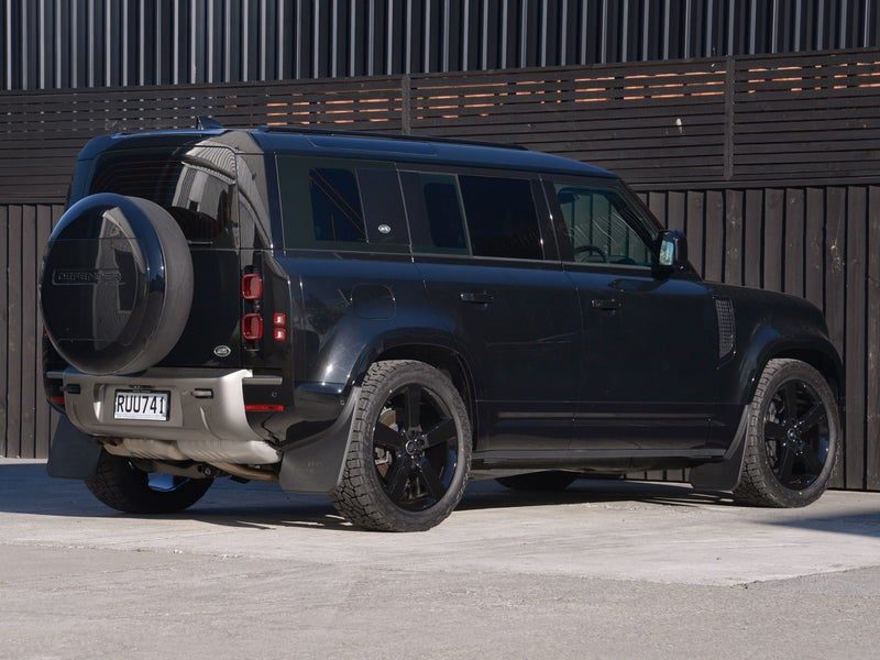 2023 Land Rover Defender X-Dynamic SE, photo 3