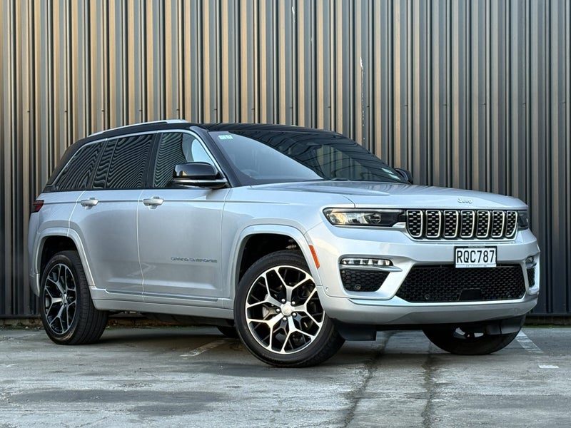2026 Jeep Grand Cherokee Summit Reserve 4XE Hybrid, main photo