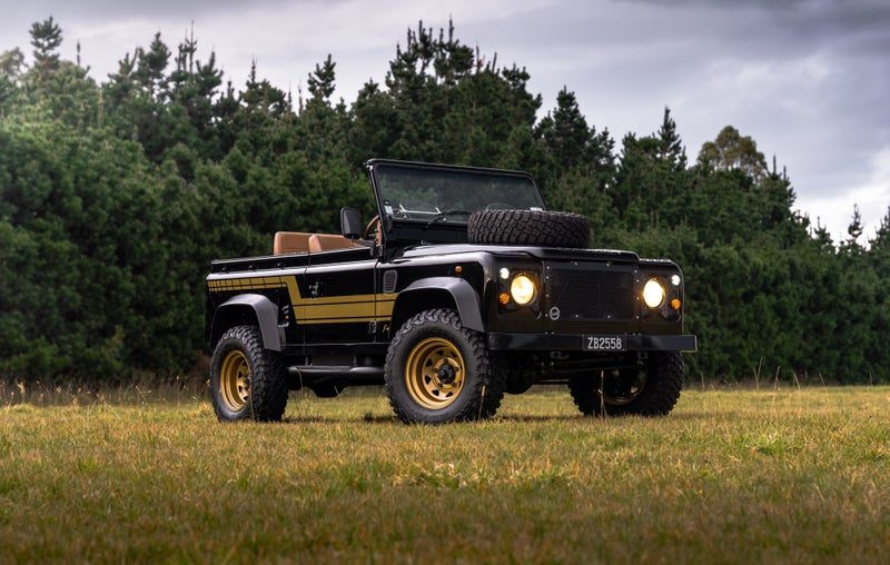 2000 Land Rover Defender 90 300 TDI 'Shelly'