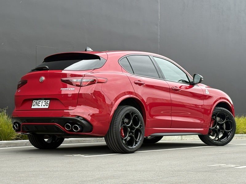 2024 Alfa Romeo Stelvio Quadrifoglio 2.9P, photo 3