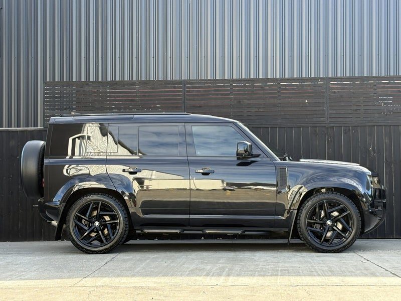 2022 Land Rover Defender X-Dynamic SE, photo 2