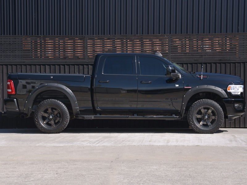 2023 Ram 2500 Laramie Heavy Duty Box, photo 2