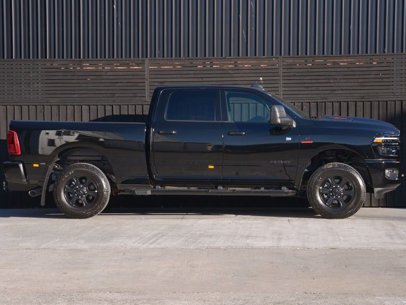 2026 Ram 3500 Laramie Cummins High Output, photo 2