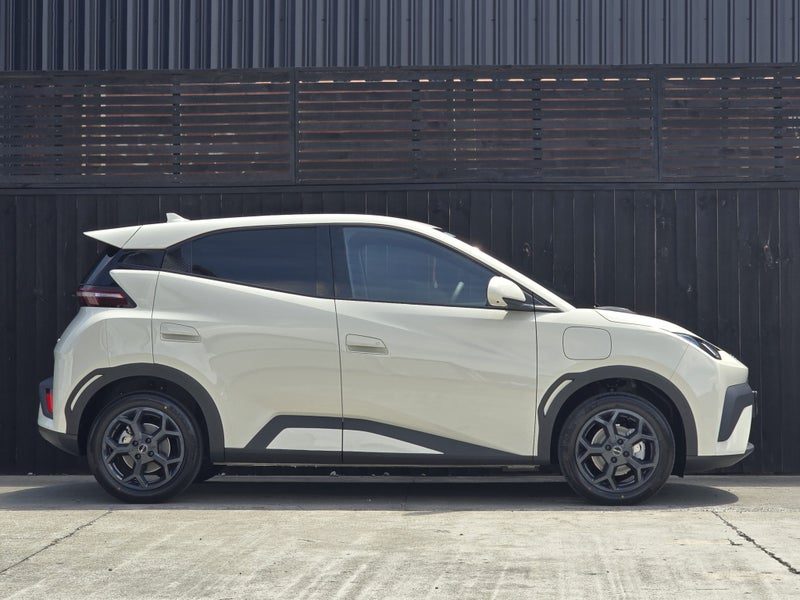 2026 BYD ATTO 1 Premium, photo 2