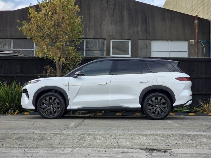 2026 BYD Sealion 8 Dm-I Dynamic Fwd, photo 3