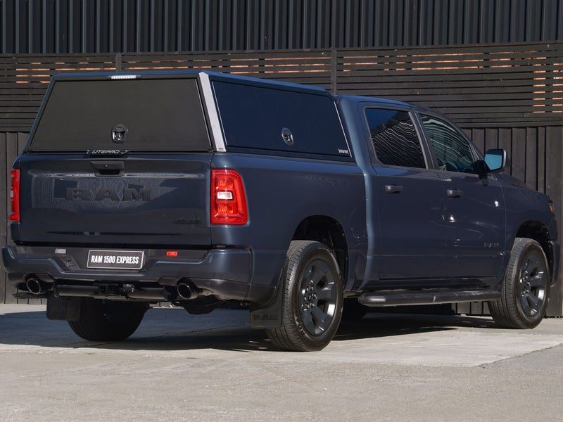2026 Ram 1500 Express Black Edition, photo 3