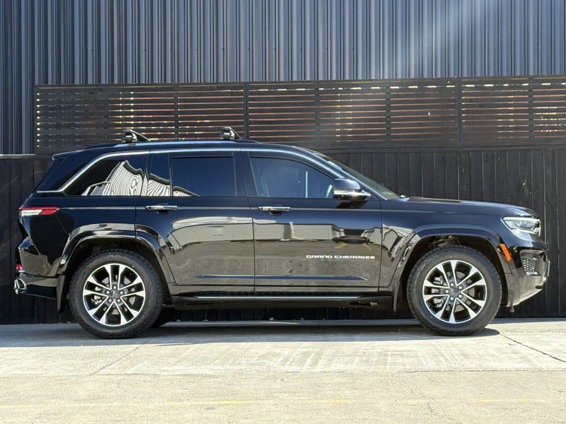 2026 Jeep Grand Cherokee Overland 3.6P/4WD, photo 2