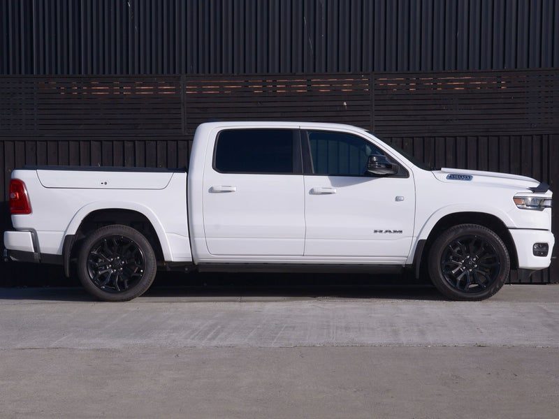 2026 Ram 1500 Laramie Sport Hurricane 4X4, photo 2