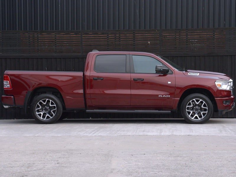 2026 Ram 1500 Hemi V8 Bighorn Crew, photo 2