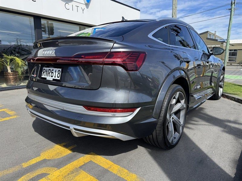 2022 Audi e-tron S SPORTBACK 9, photo 3