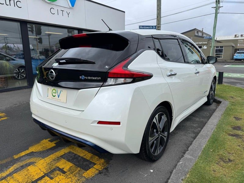 2019 Nissan Leaf X, photo 3