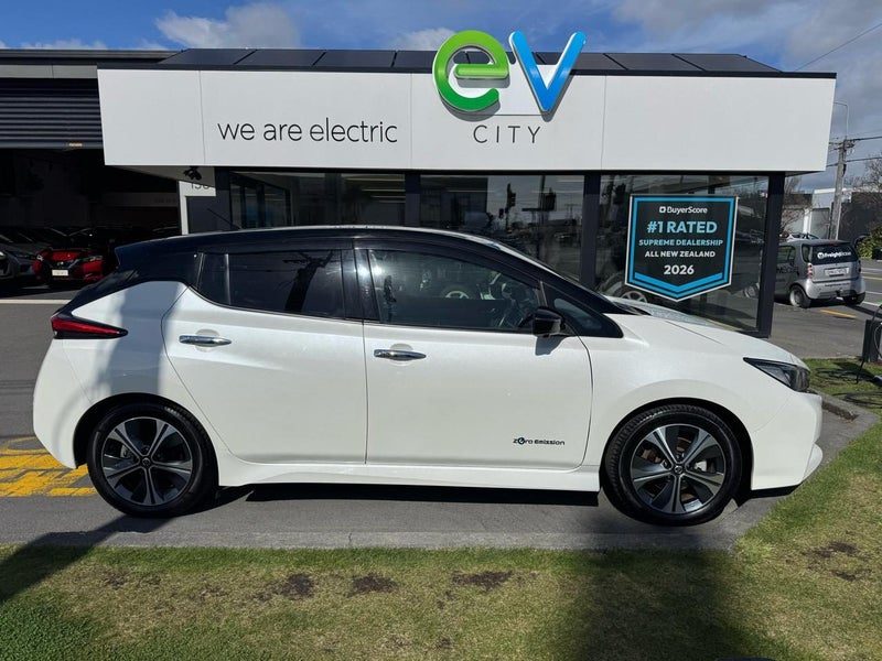 2019 Nissan Leaf X, photo 2