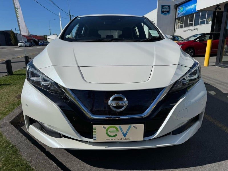 2018 Nissan Leaf X 40kWh with Pro Pilot, photo 2