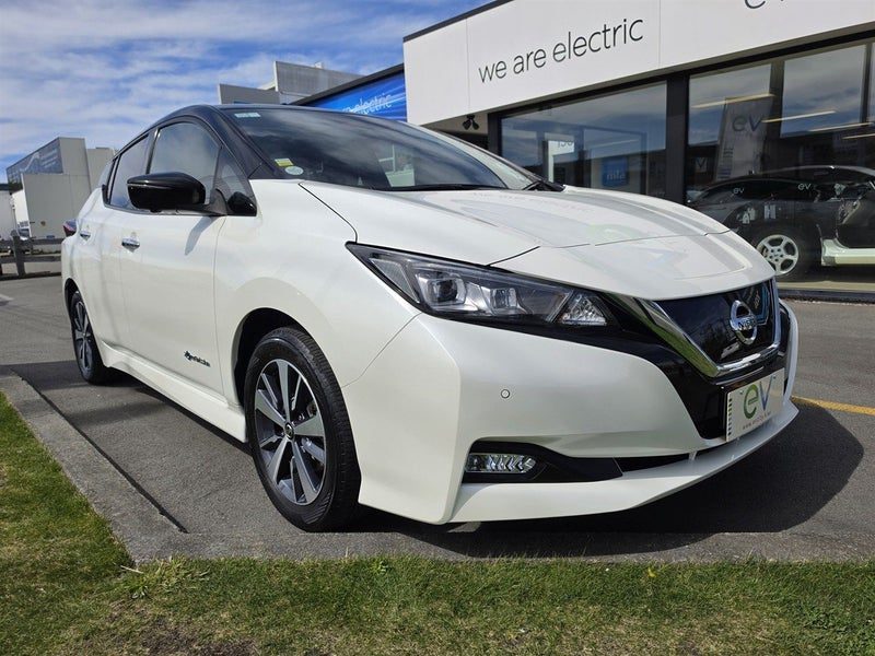 2020 Nissan Leaf X, photo 3