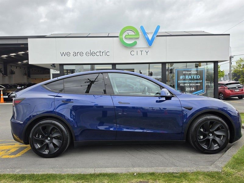 2022 Tesla Model Y Rear Wheel Drive, photo 2