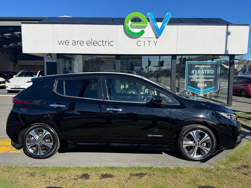2020 Nissan Leaf X, photo 2