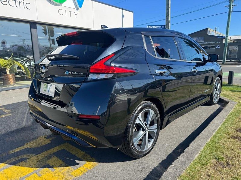 2020 Nissan Leaf X, photo 3