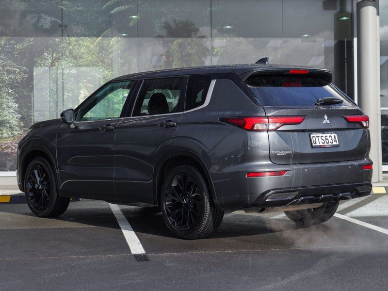 2024 Mitsubishi Outlander Sport 7 Seater, photo 2