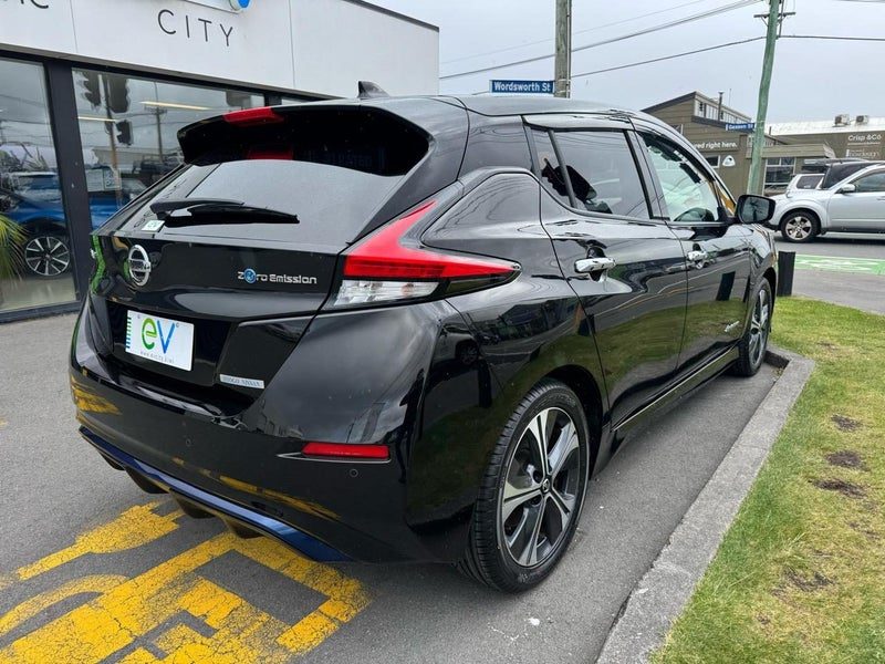2021 Nissan Leaf X, photo 3