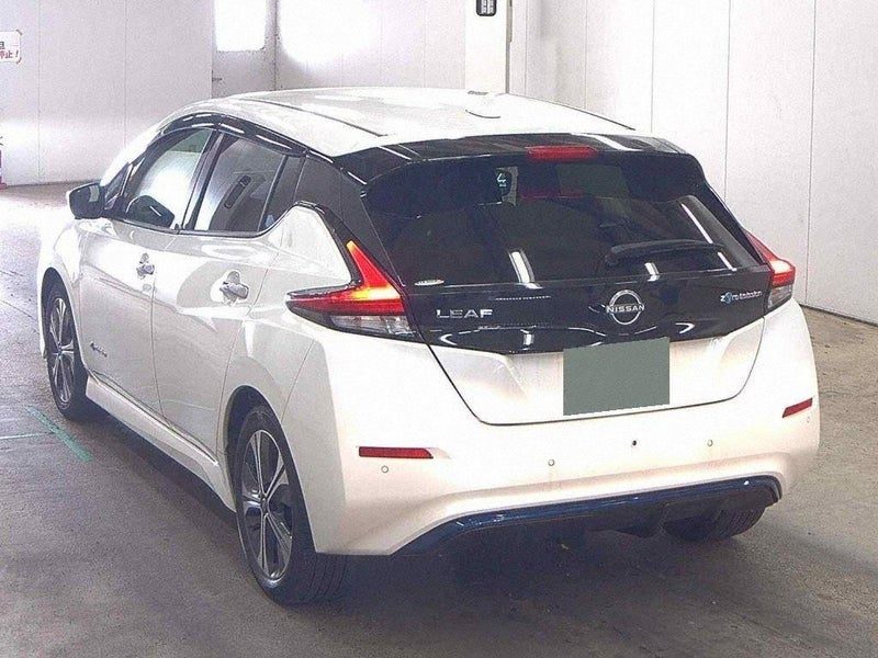 2022 Nissan Leaf X, photo 2