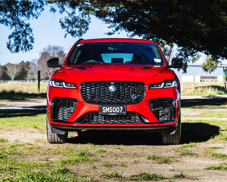 2025 Jaguar F-PACE SVR 575 Edition, photo 2