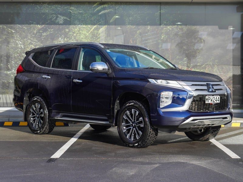 2020 Mitsubishi Pajero Sport VRX 7 Seater, main photo