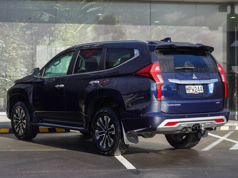 2020 Mitsubishi Pajero Sport VRX 7 Seater, photo 2