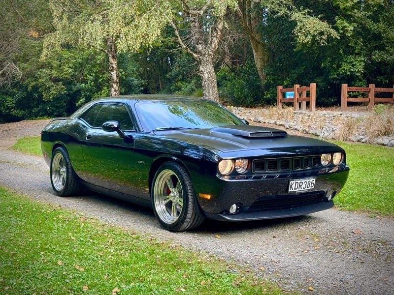 2014 Dodge Challenger R/T Plus 6Spd 5.7 V8, main photo